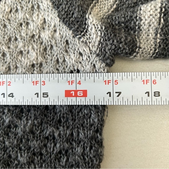 Ricki’s Sweater Lightweight Open Weave Cotton Grey Stripes Size Small - Picture 9 of 15